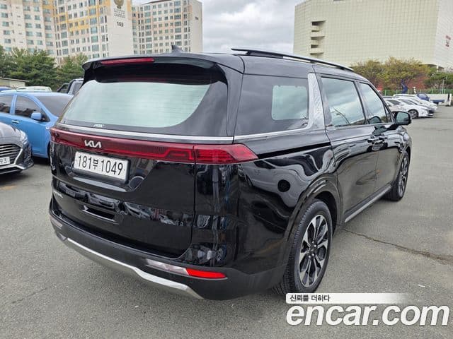 Kia Carnival 2023 — Фото 3/20