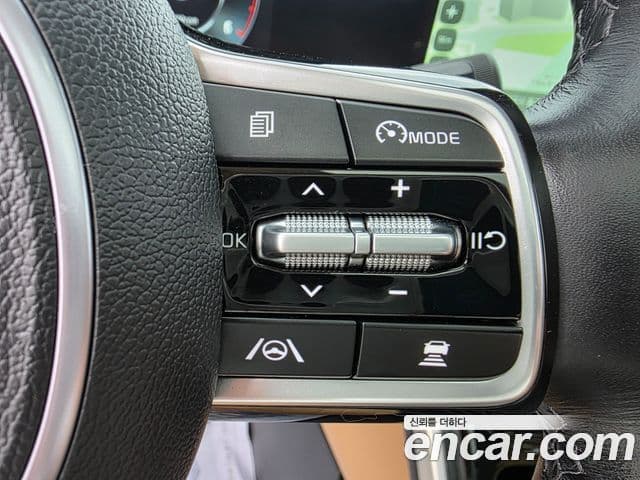 Kia Carnival 2023 — Фото 13/20