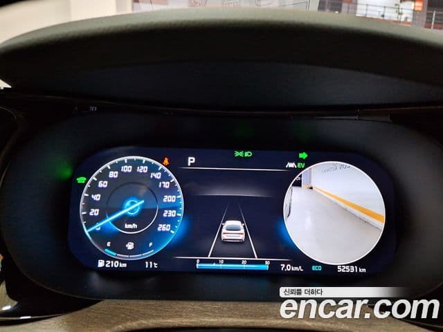 Kia K5 2023 — ფოტო 8/20