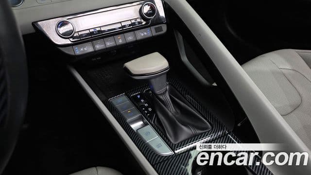 Hyundai The New Avante Hybrid 2020 — Şəkil 8/20