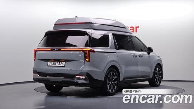 Kia Carnival 2023 — ფოტო 2/20