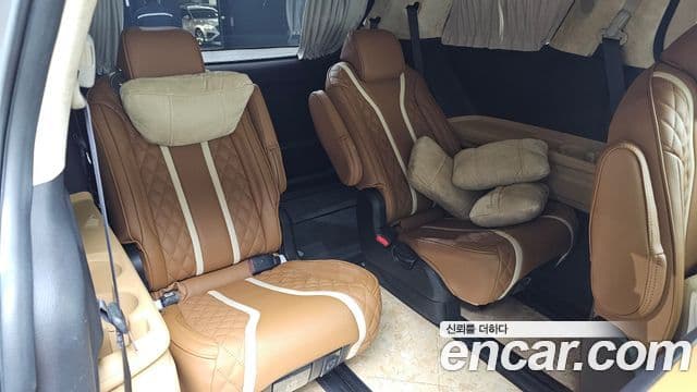 Kia Carnival 2023 — ფოტო 13/20