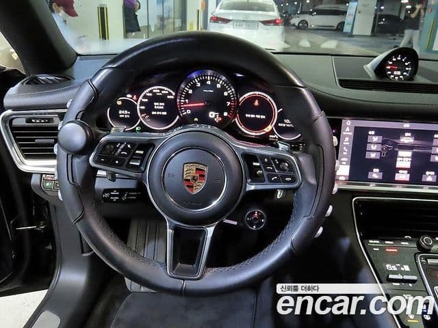 Porsche Panamera 2019 — Şəkil 12/20