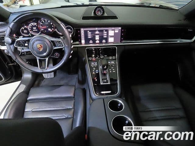Porsche Panamera 2019 — Şəkil 18/20