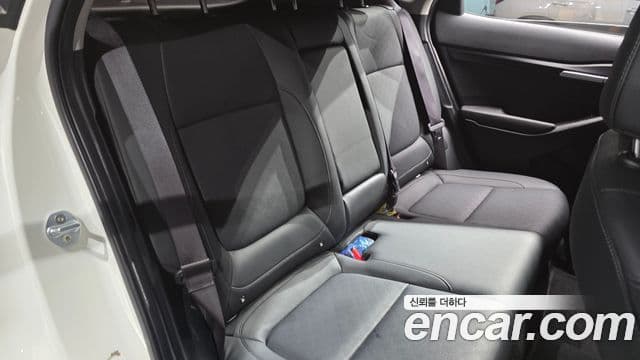 Kia Seltos 2019 — Şəkil 12/20
