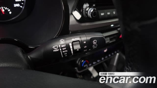 Kia Seltos 2019 — Şəkil 18/20