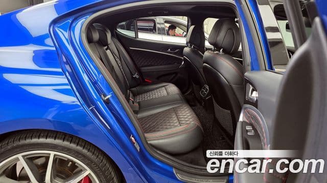 Genesis G70 2020 — ფოტო 12/20