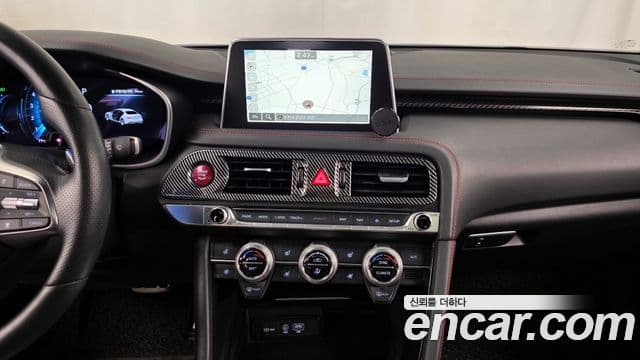 Genesis G70 2020 — ფოტო 14/20