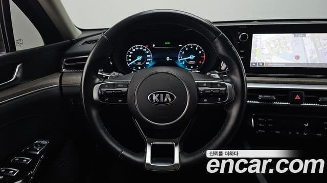 Kia K5 2021 — ფოტო 13/20