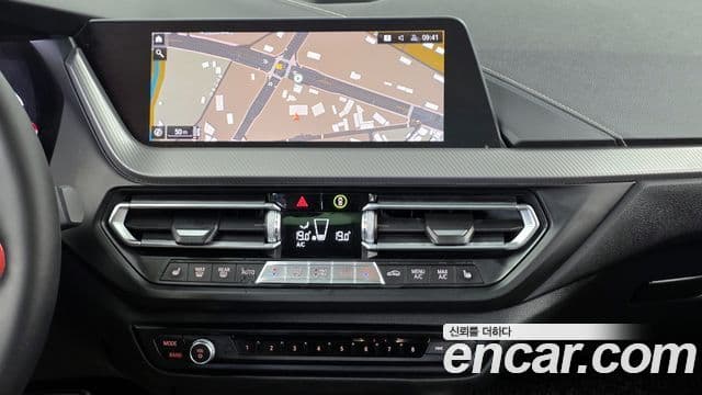 BMW 1 Series 2021 — Şəkil 14/20