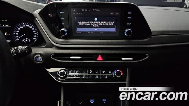 Hyundai Sonata 2022 — ფოტო 15/20