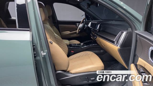 Kia Sorento 2023 — Photo 15/20