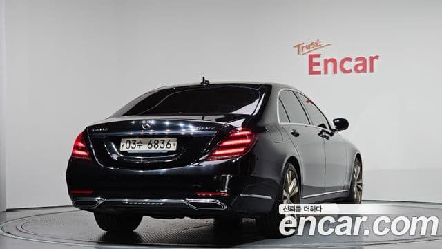 Mercedes-Benz S-Class 2018 — Photo 15/20