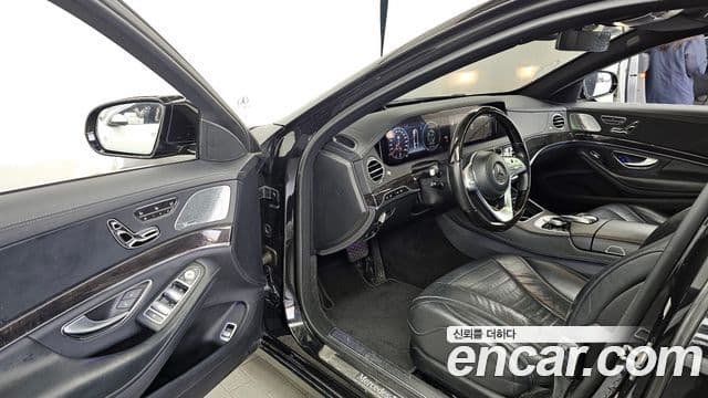 Mercedes-Benz S-Class 2018 — Photo 1/20