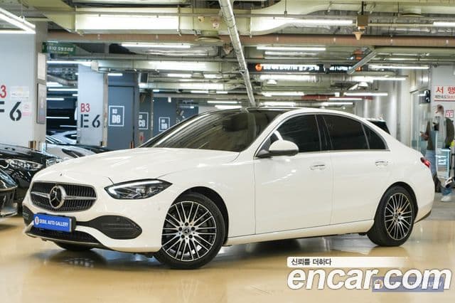 Mercedes-Benz C-Class 2024 — Фото 1/20