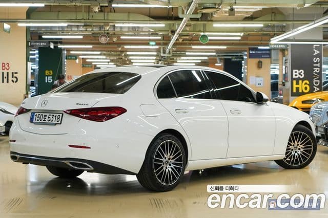 Mercedes-Benz C-Class 2024 — Фото 2/20