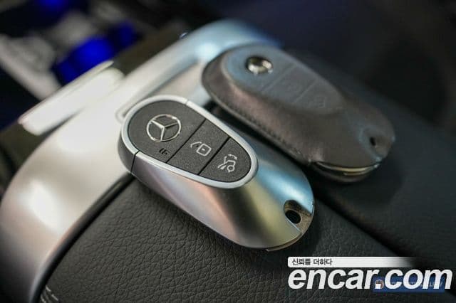 Mercedes-Benz C-Class 2024 — Фото 18/20