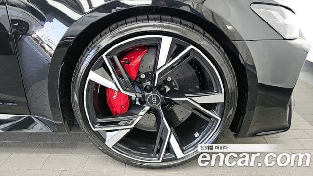 Audi RS6 2024 — Photo 19/20