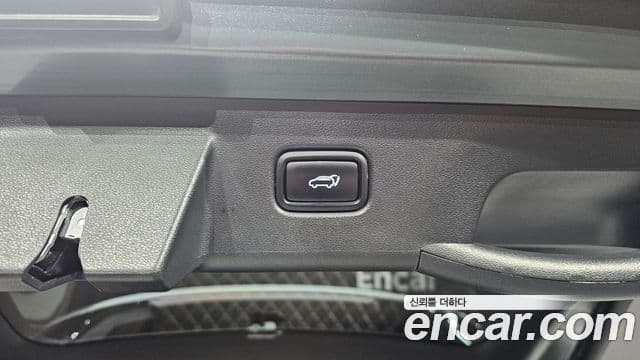 Hyundai The New Tucson 2023 — ფოტო 19/20