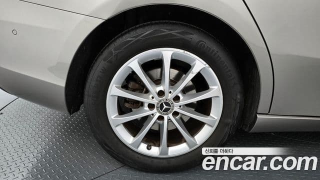 Mercedes-Benz A-Class 2020 — Şəkil 5/20