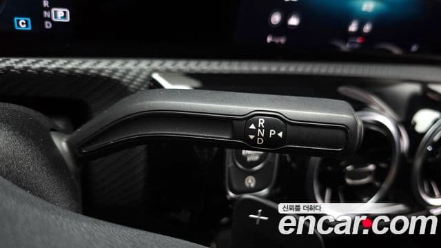 Mercedes-Benz A-Class 2020 — Şəkil 9/20