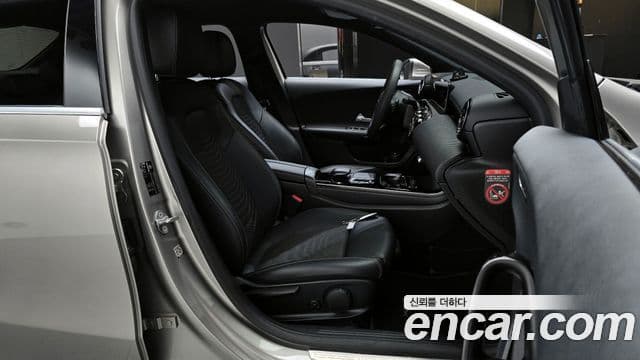 Mercedes-Benz A-Class 2020 — Şəkil 10/20