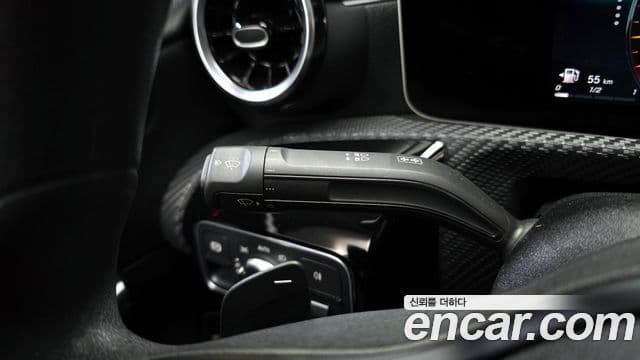 Mercedes-Benz A-Class 2020 — Şəkil 18/20
