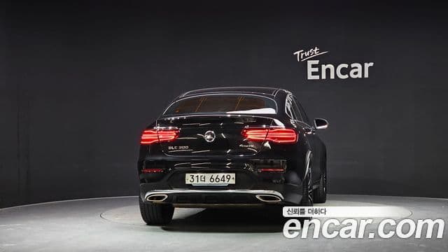 Mercedes-Benz GLC-Class 2019 — Фото 4/19