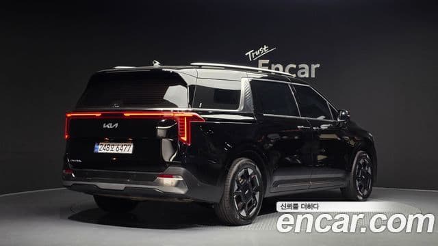 Kia Carnival 2024 — ფოტო 2/20