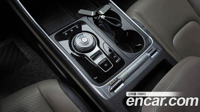 Kia Carnival 2024 — ფოტო 9/20