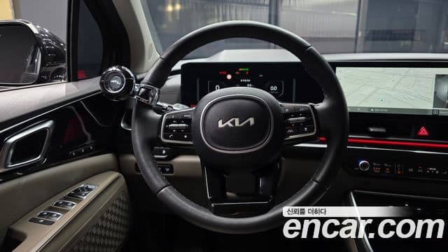 Kia Carnival 2024 — ფოტო 13/20