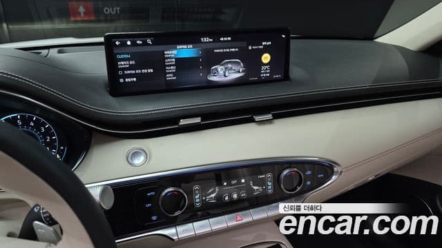 Genesis GV70 2023 — ფოტო 14/20