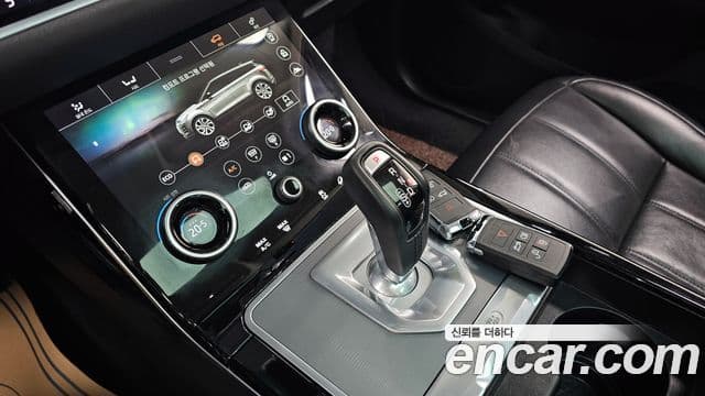 Land Rover Range Rover Evoque 2020 — ფოტო 8/20
