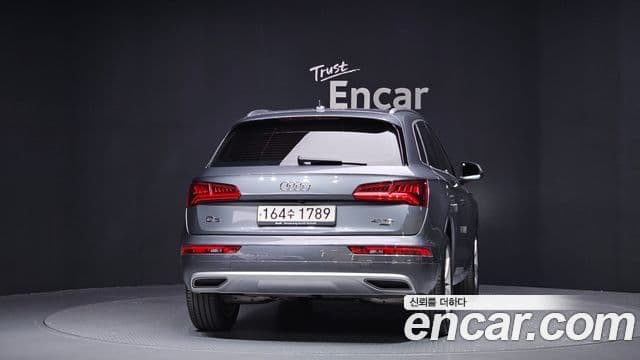 Audi Q5 2020 — Şəkil 4/20