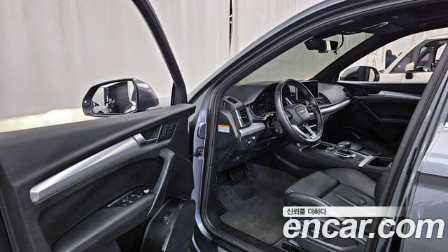 Audi Q5 2020 — Şəkil 10/20