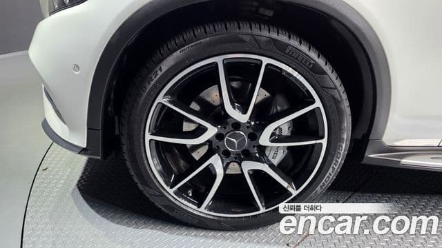 Mercedes-Benz GLC-Class 2018 — Şəkil 5/20