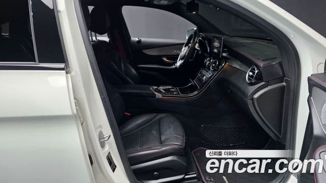 Mercedes-Benz GLC-Class 2018 — Şəkil 11/20