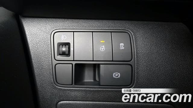 Hyundai Staria 2023 — ფოტო 14/20