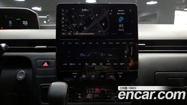 Hyundai Staria 2023 — фото 16 из 20