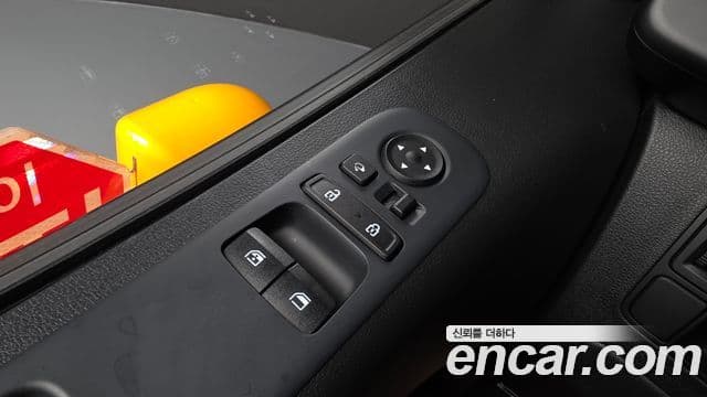 Hyundai Staria 2023 — фото 17 из 20