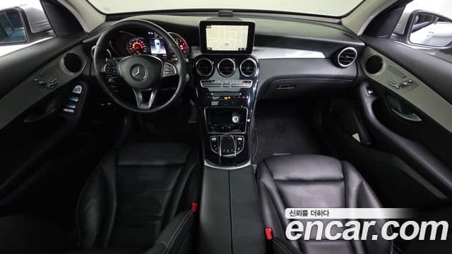 Mercedes-Benz GLC-Class 2019 — ფოტო 14/20