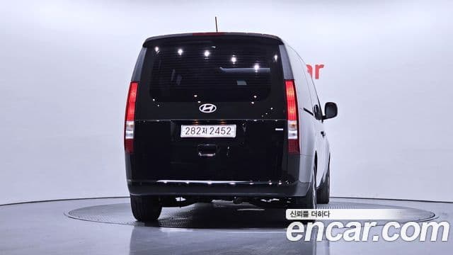 Hyundai Staria 2024 — Фото 4/20