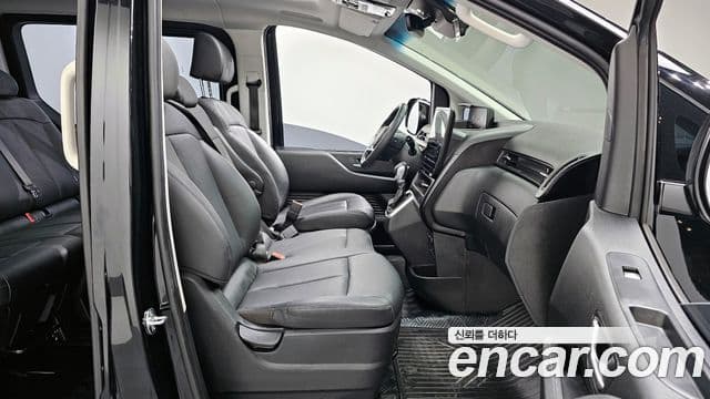 Hyundai Staria 2024 — Фото 10/20