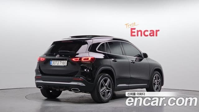 Mercedes-Benz GLA-Class 2020 — Şəkil 2/20