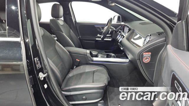 Mercedes-Benz GLA-Class 2020 — Şəkil 11/20