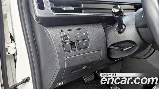 Hyundai Staria 2021 — Şəkil 16/20