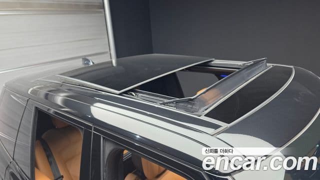 Land Rover Range Rover 2021 — ფოტო 19/20