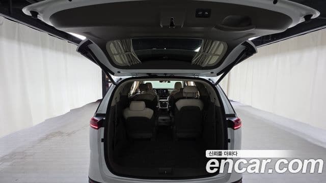Kia Carnival 2021 — Фото 20/20