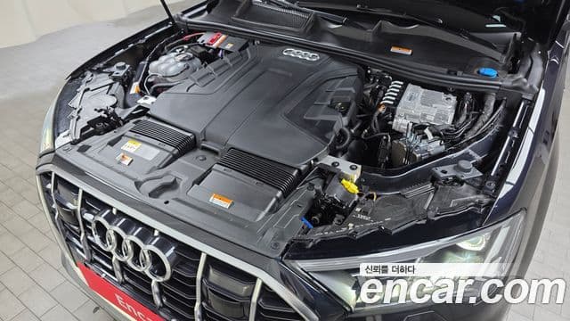 Audi Q7 2021 — ფოტო 5/20