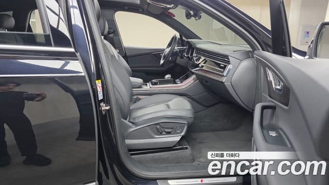 Audi Q7 2021 — ფოტო 11/20